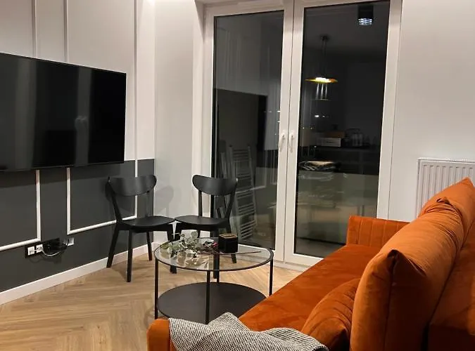 Apartment Gold Sleep We Wroclawiu Z Prywatnym Jacuzzi I Duzym Lozkiem *